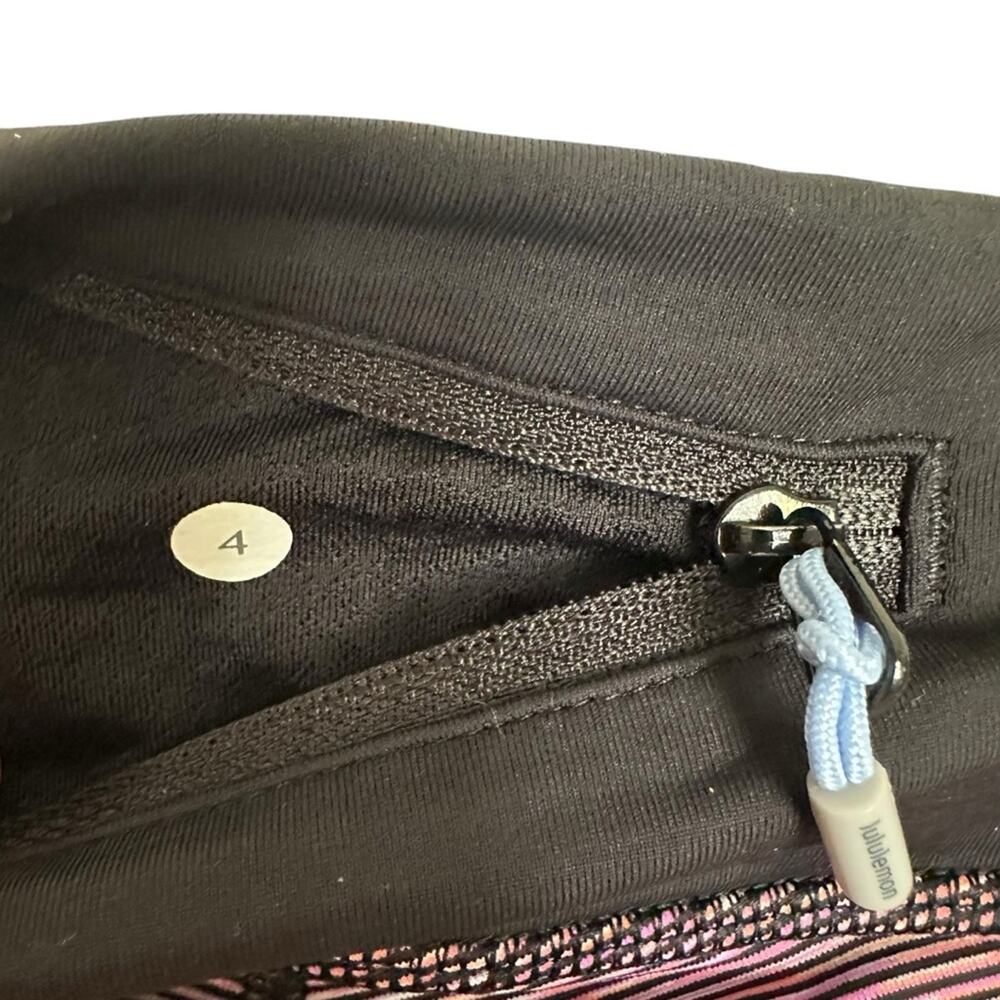 Lululemon Run: Excel Crop Wee Are From Space Capr… - image 5